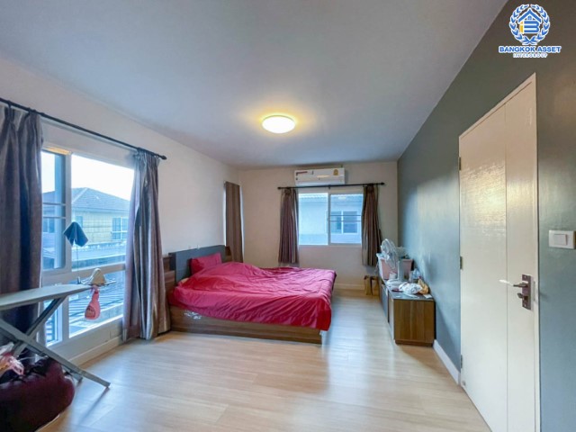 *****บ้านเดี่ยวมือสอง ม. อินนิซิโอ ปิ่นเกล้า-ศาลายา เนื้อที่ 50.40 ตร.ว. มาพร้อมฟังก์ชัน 3 ห้องนอน 2 ห้องน้ำ บ้านสวยพร้อมเข้าอยู่ *แถมเครื่องปรับอากาศ 1 เครื่อง บนทำเลเชื่อมต่อถนนหลายเส้นทาง ใกล้เซ็นทรัลศาลายา และทางด่วน "กาญจนาภิเษก"